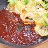 行列の定食屋さんの🍚たっぷり野菜のポークチャップ定食🤩の工程4