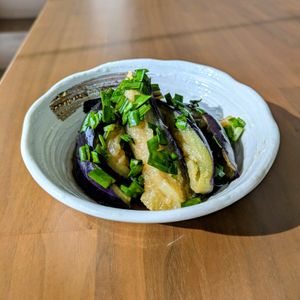 るるる♪の作ってみた!投稿(【レンチン蒸し茄子のニラだれ和え】火を使わないさっぱりおかず)