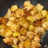 【鶏むね肉とカリカリ豆腐のじゃがマスタード炒め】の工程5