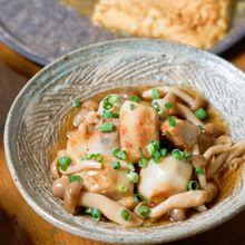秋の恵みを食卓に!焼き里芋のきのこあんかけ