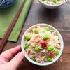 【梅とツナと枝豆の炊き込みご飯】包丁いらず！調味料1つで簡単の工程3