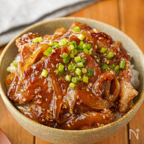 【タレが旨すぎる♡︎至高の豚丼】子供喜ぶ10分レシピ♪