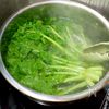 料亭風【菜の花の胡麻和え】ゆでててもすぐ和えないの工程1