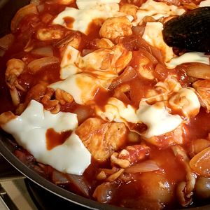 甘党Tigerの作ってみた!投稿(【鶏むね肉のトマト煮込み】濃厚トマトソースにチーズがとろり♡)