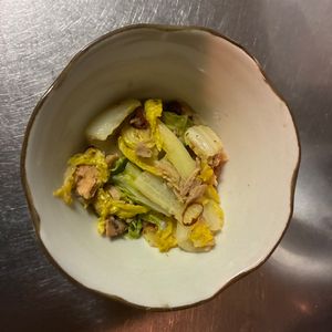 ぱぁぷるへいずの作ってみた!投稿(食材ひとつで完成！味付け簡単『白菜のアンチョビペペロン炒め』)