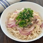 5分で完成！《サバ缶と新玉のぶっかけそうめん》