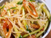 簡単ヘルシーなお惣菜😘♪もやしとちくわときゅうりの中華和え