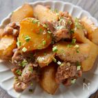 【味が染みてて美味しい！】じゃがいもと豚肉の煮っころがし😋