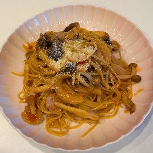 みわの作ってみた!投稿(ベーコンときのこのトマトクリームパスタ・ワンパンで簡単♩)