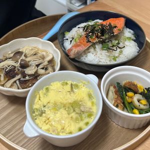 お腹空いたねこの作ってみた!投稿(ご馳走〆飯【鮭だし茶漬け】)