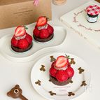 材料4つ 簡単いちごチョコタルト