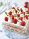 苺のスクエアケーキ