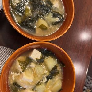 Hikeyの作ってみた!投稿(【豆腐と玉ねぎとわかめのお味噌汁】)