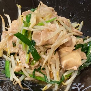 すみれの作ってみた!投稿(【スタミナ豚ニラもやし】ご飯が進む!10分スピードおかず♬)