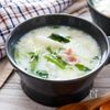 ほっとする味わい♪かぶとベーコンの白だしミルクスープ
