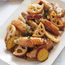 自慢のタレがクセになる♡手羽中と根菜の照りうま炒め