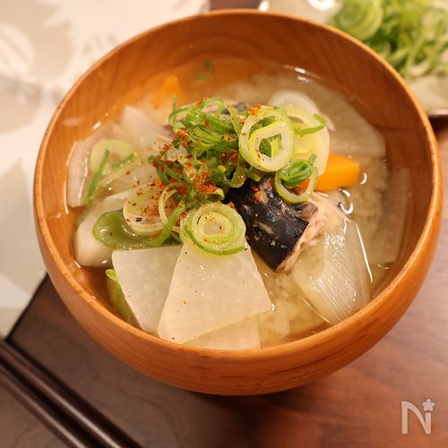 ◆サバ缶で♪あら汁風みそ汁◆