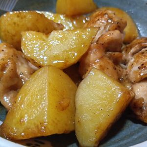 mmm10の作ってみた!投稿(【鶏肉と新じゃがのバター醤油焼き】頬張って食べたい♡)