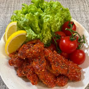 楽ラク手抜キッチン🐶🐾の作ってみた!投稿(［鶏むね肉のホットチリソース］後を引く辛さ！ワンパン！簡単)