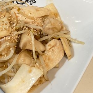 すみれの作ってみた!投稿(【鶏むね肉ともやしの焼肉炒め】ご飯が進みまくる最強節約飯！)