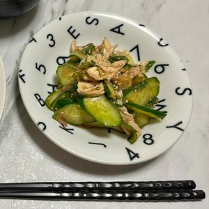 ヘルシーレシピ模索中の作ってみた!投稿(【ささみときゅうりの香味サラダ】レンジで簡単♩)