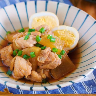 鍋に重ねて放置で完成♪しみうま〜♪『甘辛♡鶏と大根の重ね煮』