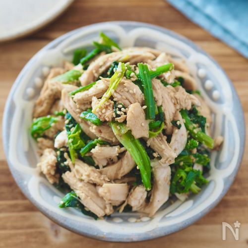 【しっとり蒸し鶏とほうれん草の中華風サラダ】