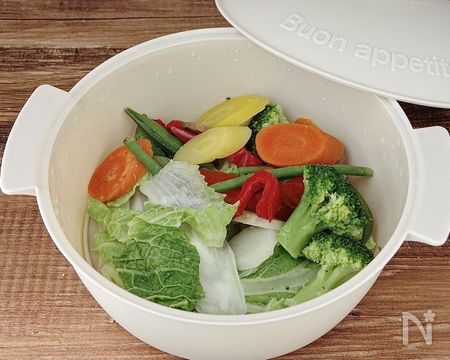 ビストロニードルで蒸野菜も