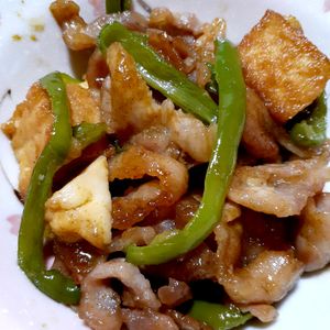 ゆゆ920の作ってみた!投稿(節約食材♡厚揚げでカサ増し♪豚こまとピーマンの甘辛カレー炒め)