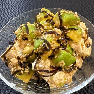 楽ラク手抜キッチン🐶🐾の作ってみた!投稿(食べる美容液《アボカドと豆腐♡塩昆布サラダ》)