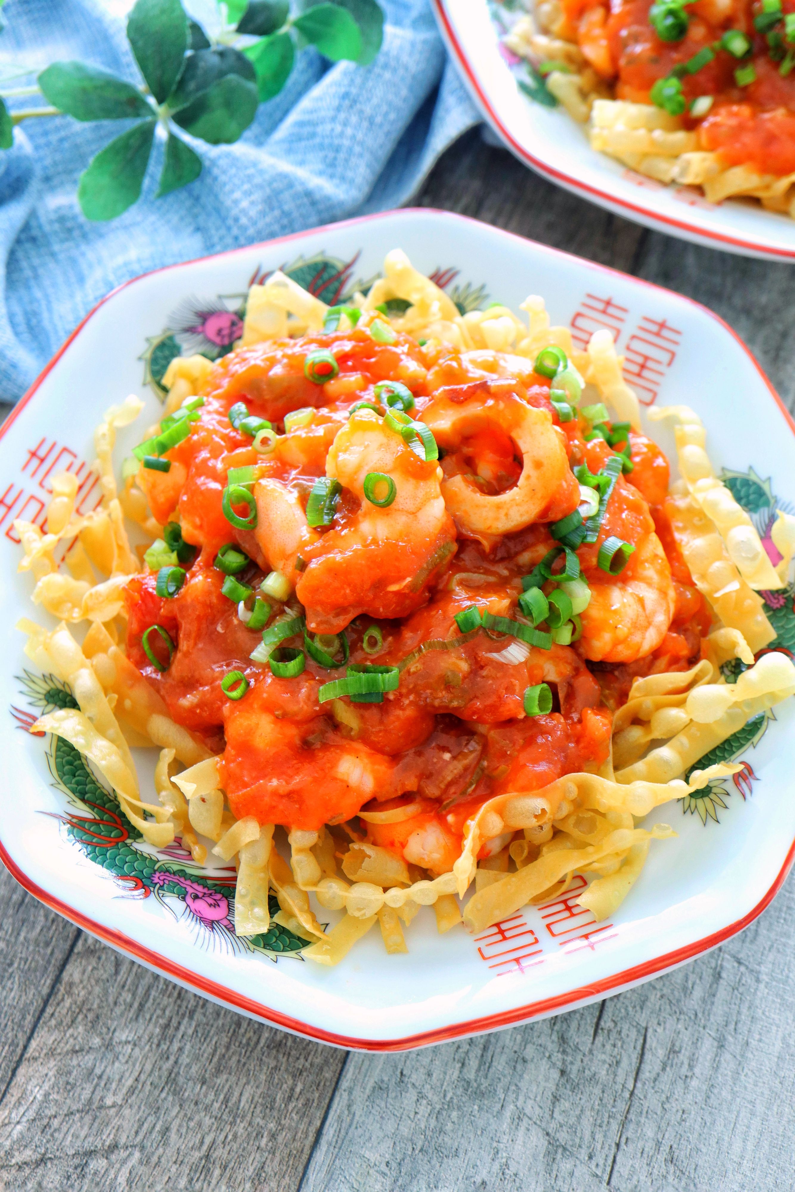 えびのチリソース煮］カサ増しエビチリ！パリ揚げワンタンつき