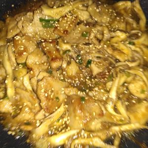 lalilulelonの作ってみた!投稿(【豚肉と舞茸のごま生姜だれ】風味豊かな甘辛だれ♪10分おかず)
