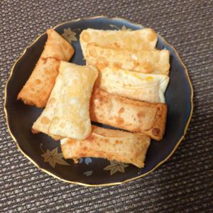 たりおの作ってみた!投稿(餃子(焼売)の皮のチーズ揚げ【皮が余った時に】)