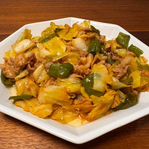フミの作ってみた!投稿(包丁いらず♪オール1の黄金比率de『豚バラキャベツの回鍋肉』)