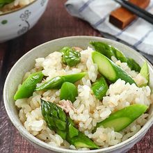 佐賀県産アスパラガスとツナの炊き込みバター混ぜご飯