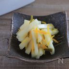 切って漬けるだけ！意外と簡単✨️【ゆず大根】