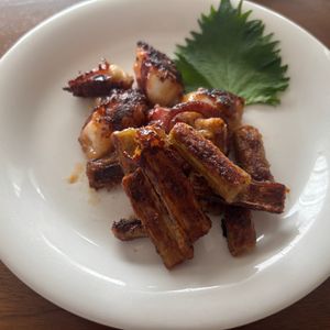 こむぎの作ってみた!投稿(鰹節で風味豊かに、揚げ焼きで作る【タコとごぼうの唐揚げ】)