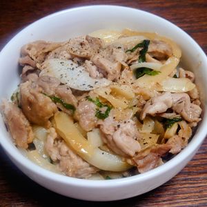 オレンジの作ってみた!投稿(【ご飯がすすむ！豚こまと大葉のうま味噌バター炒め】)
