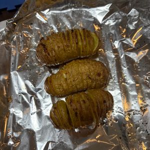 まさの作ってみた!投稿(ハッセルバックポテト。ガーリックバターが香る！パーティーに♪)