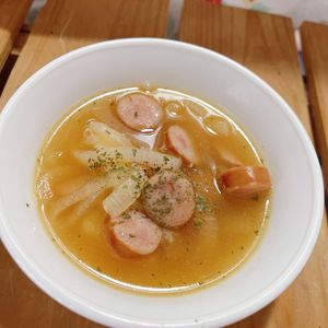 あーちゃん·͜· ♡の作ってみた!投稿(【春のコンソメスープ】新たま、新じゃが、ベーコンでほっこり♡)