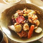 鶏と季節野菜の胡麻黒酢あんかけ