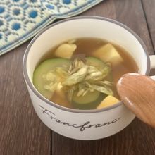 みょうが香る♪《ズッキーニと豆腐の夏カレースープ》