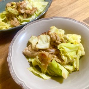 ゆかりの作ってみた!投稿(ワンパン10分！【豚こま肉×キャベツ旨ダレ炒め】ご飯すすむ♩)