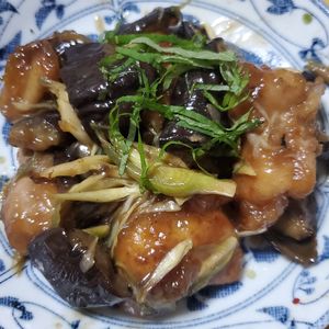 週一だけは頑張ります💦の作ってみた!投稿(【鶏肉と茄子の甘辛しょうが醤油炒め】茄子がとろん♡)