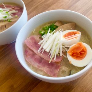 ゆかりの作ってみた!投稿(「松茸のお吸い物で味噌ラーメン」お好みの味噌でOK！)