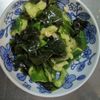 鶏皮坊主の作ってみた!投稿(5分で完成！【わかめ×きゅうり中華風胡麻サラダ】胡麻油香る♩)