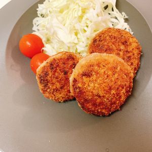 りんの作ってみた!投稿(ワンパンで簡単！【メンチカツ】)