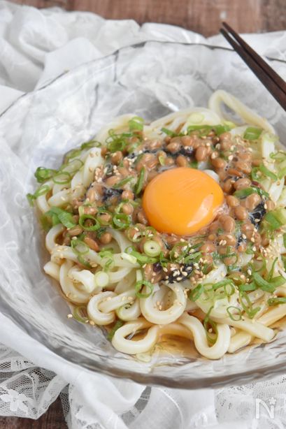 納豆と梅肉の釜玉うどん