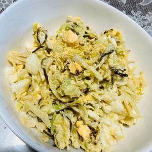 977の作ってみた!投稿(【春キャベツと塩こんぶのたまごサラダ】抱えて食べたい！！)