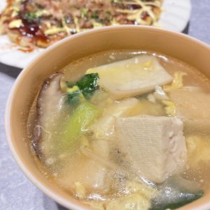 すみれの作ってみた!投稿(【小松菜ときのこと豆腐の卵スープ】栄養満点◎じんわり染みる♡)
